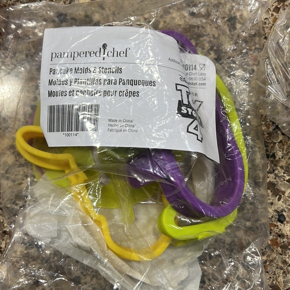 Pampered chef Toy Story pancake molds & stencils - Picture 2 of 2